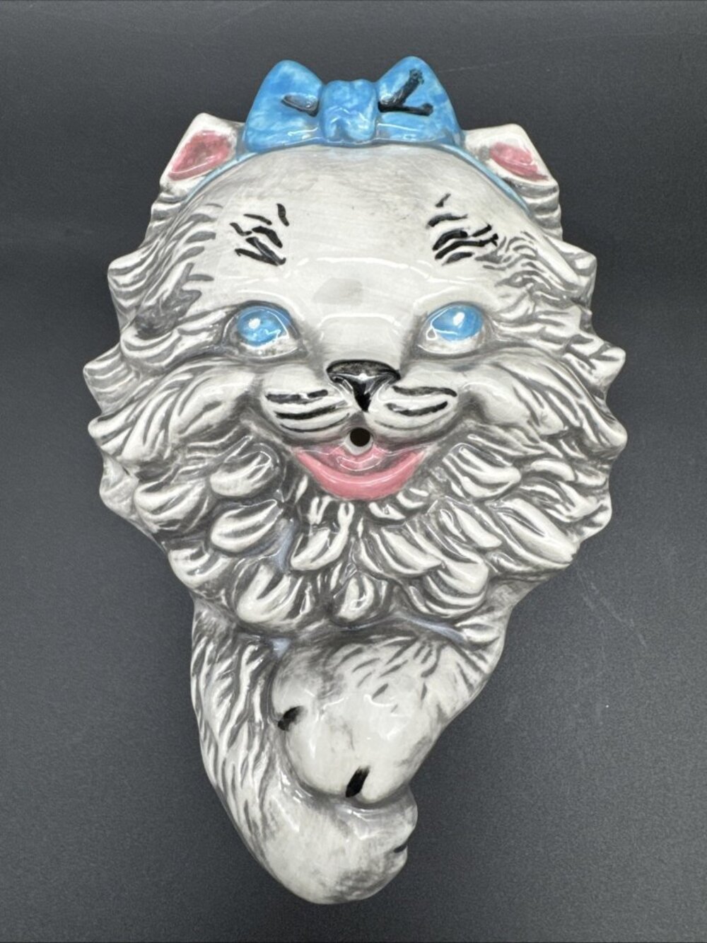 VTG Kitsch Ceramic Cat Kitty Blue Bow Wall Pocket Yarn Dispenser